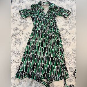 Vintage Diane Von Furstenberg wrap dress. 100% silk. Size 10 and fits like a M